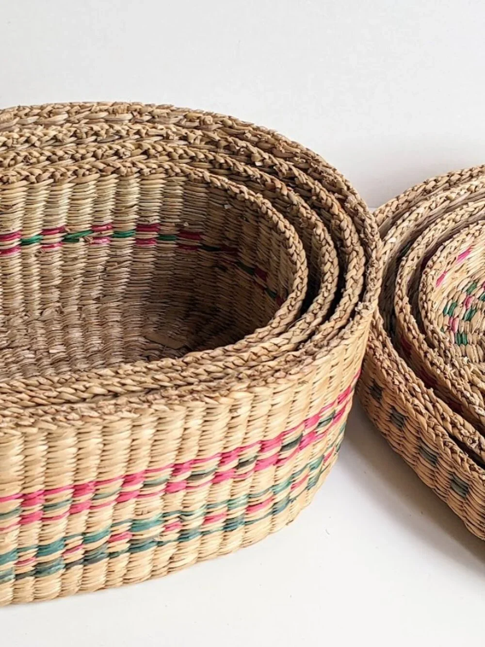 Vtg Sweet Grass Oval Nesting / Stacking Baskets Small Lidded Storage Boxes Set